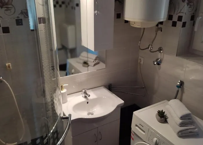 With Parking Space - 19683 Appartement *